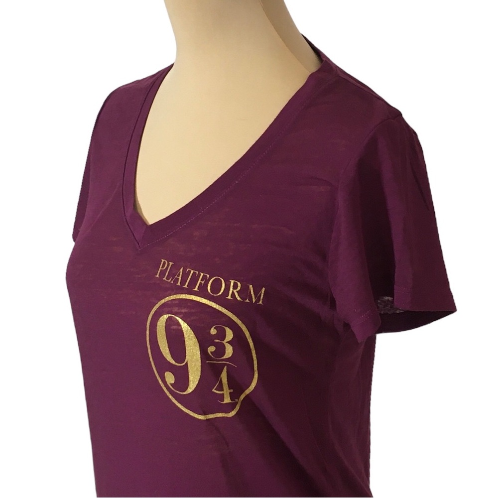 Harry Potter Purple 'Platform 9 3/4' V-neck Shirt, M (Juniors)